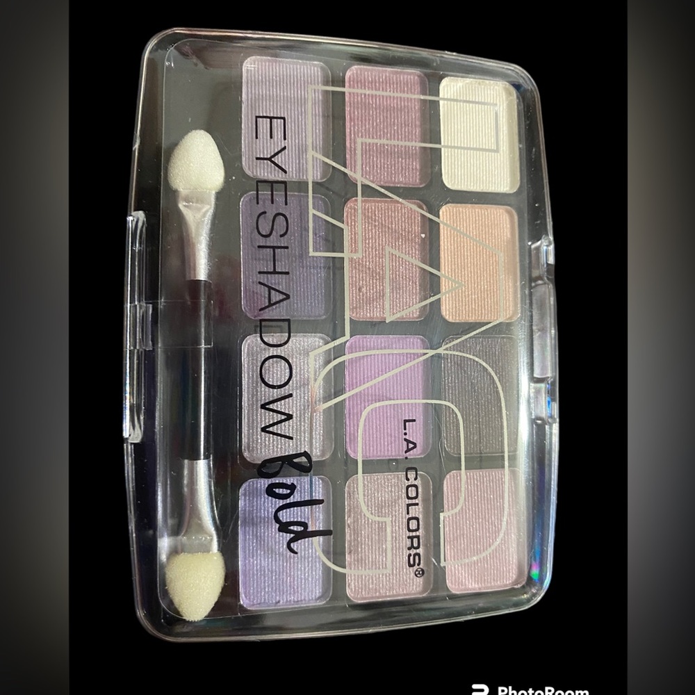 Makeup Lot (4 items) - Picture 7 of 9